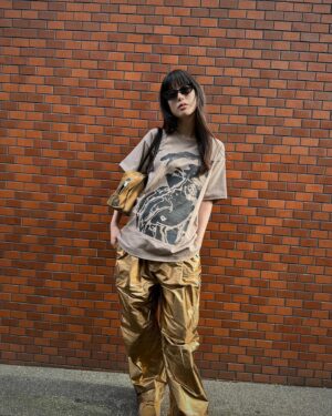 Aoi Yoshikura Instagram - *･゜ﾟ･*:.｡..｡.:*･’(*ﾟ▽ﾟ*)‘･*:.｡. .｡.:*･゜ﾟ･*

t-shirt @bott2019
bottom @selenahelios_official
bag @toutyest
kicks @pumajapan

#まゆげ服