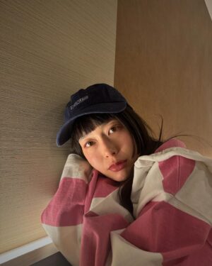 Aoi Yoshikura Instagram - 🧢🧢🧢
@_nounless
#pr#まゆげ服#cap