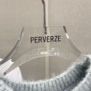Aoi Yoshikura Instagram - 先日気になってたアウターを試着しに🥺
@perverze_official
#まゆげ服