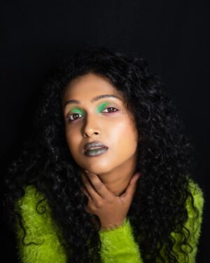 Apoorva Bhardwaj Instagram - With a pop of green.
.
.
Photography and edit @koushik.gowda_ @koushikgowdaphotography 
.
MUA @glamupby_rakshajois 
.
.
.
.
#greeneyes #curlyhairactress #curlsandcurves #kfi #apoorvabharadwaj