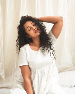 Apoorva Bhardwaj Instagram - Perhaps sometimes I ll treat the others with the same contempt as they treat me. Oh, if only I could. 
- The Diary of a Young Girl, Anne Frank
.
.
.
MUA and H @glamupby_rakshajois 
Photography and edit @koushik.gowda_ @koushikgowdaphotography 
.
.
#white #kannada #curlyhairactress #kannadamovies #apoorvabharadwaj