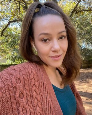 April Billingsley Instagram - We aren’t back to work YET… but the weather is nice, the air is fresh, and I’m glad to be alive. #sagaftrastrong