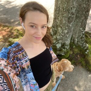 April Billingsley Instagram - Weekend walk vibes