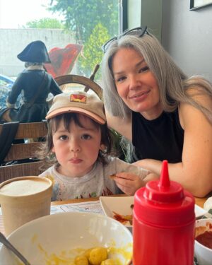 April Schutte Instagram - It’s been exactly a week since we left Philly. I’m still a little sad and home sick, but so grateful to have been able to go as a family to visit all of our family out on the east coast! So, here is my first Philly photo dump! Enjoy!
.
.
.
#visitphiladelphia #phillygirl #familyvaca #eastcoastfamily 🖤