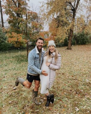 Aqueela Zoll Instagram - I’m starting to feel our little one kick and move all the time. Every time feels like a miracle. Just a little bit excited.
@sirgunnarson