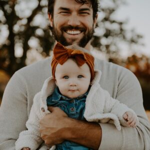 Aqueela Zoll Instagram - Merry Christmas & happy holidays! 🤎 Ryan, Aqueela,   Rozlo 

Our first Christmas with this little cookie has been so wonderful! Here’s to another year of adventure, blessing, family & friendships ✨

Photos by the magnificent @victoriasjolanderphotography