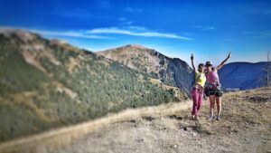 Araceli Segarra Instagram - Last dance a la "Directa Estel" de la Roca Gran d'en Ferrús.
#escalantenfamilia 
#familyclimbing