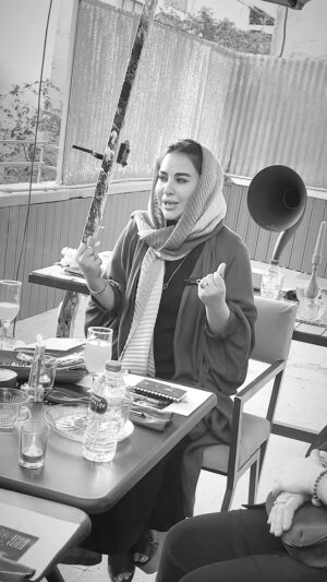 Aram Yousefinia Instagram - لحظه ها کوتاهه 
یاد بگیریم در کمترین زمان بهترین بازی خودمون را انجام بدیم
#آرام_یوسفی_نیا #زنان_کارآفرین