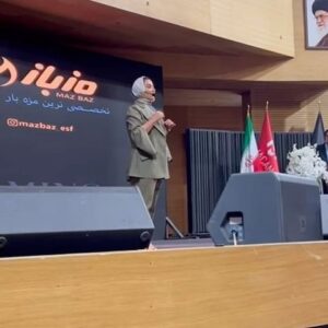 Aram Yousefinia Instagram - سمینار در سالن هزار نفره سیتی سنتر اصفهان 
#آرام_یوسفی_نیا سمینار#سمینار_زیبایی_آرایشی#مدرسین_برتر #زیبایی#گریمور_حرفه_ای #بازیگران_زن
با اجرای بسیار عالی هادی بختیاری گوینده و مجری صدا و سیما
@hadibakhtiari.ir