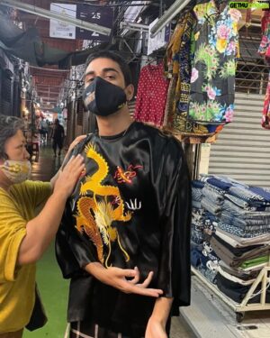 Aramis Knight Instagram - Season finale tomorrow are you excited I am! I thought I should share these photos so you all know that becoming a super hero isn’t all fun and games. You sweat a lot for one, bathroom breaks are always tough, and nap time is virtually impossible when the entire djinn realm is after you. Anyways, glad I had my brothers next to me. It was an experience I won’t forget ❤️🗡