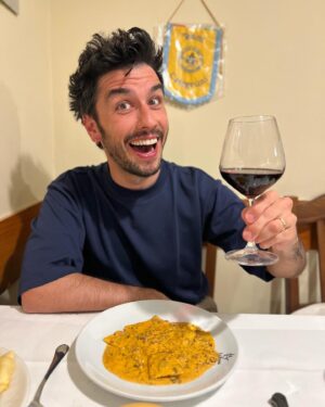 Aras Aydın Instagram - 🇮🇹🍕🦬🧀🍝🍷🛵