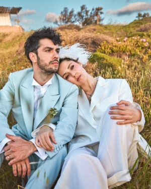 Aras Aydın Instagram - Biz🪽

Fotoğraf: @beratcapin
Makyaj: @melisilkkilic
Saç: @ibrahim.junior
Styling: @ecesisik @sinemaslikara
Ve tüm misafirperverliğiyle @palmalifehotel🪩🍇🪼🧚🏽‍♂️🪻🙏🏽🍀