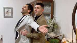 Arash Estilaf Instagram - Happy #nowruz .
خدایا امسال بهم زن ندی،سال دیگه خودم شوهر میکنم🧔‍♀️گفته باشم😂عیدتون مبارک🥳پ ن :چرا تو فارسی زنو میگیرن؟شوهرو میکنن؟ 
.
#آرشی #آرش_استیلاف 
#华波波 
#诺鲁孜 节快乐