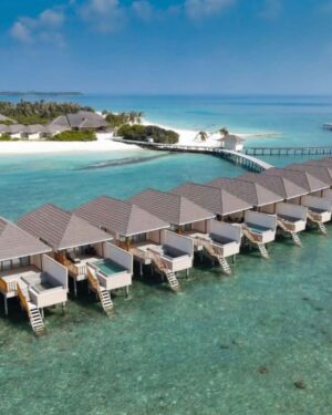 Arbaaz Khan Instagram - @brenniakottefaru ❤️
A truly Maldivian experience. Loved every moment on this beautiful resort. The beaches , the sunset the comfortable stay all made it a wonderful experience. Thank you @ali.zahir.hilmy for hosting me and making sure I had a great stay and time of my life. Compels me to visit this beautiful island resort @brenniakottefaru again soon. Special thanks to @iammdwasim and @aminath_zaady. Hope to be back soon ❤️🤗