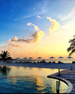 Arbaaz Khan Instagram - @brenniakottefaru ❤️
A truly Maldivian experience. Loved every moment on this beautiful resort. The beaches , the sunset the comfortable stay all made it a wonderful experience. Thank you @ali.zahir.hilmy for hosting me and making sure I had a great stay and time of my life. Compels me to visit this beautiful island resort @brenniakottefaru again soon. Special thanks to @iammdwasim and @aminath_zaady. Hope to be back soon ❤️🤗