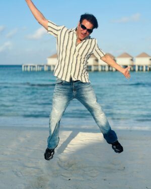 Arbaaz Khan Instagram - @brenniakottefaru ❤️
A truly Maldivian experience. Loved every moment on this beautiful resort. The beaches , the sunset the comfortable stay all made it a wonderful experience. Thank you @ali.zahir.hilmy for hosting me and making sure I had a great stay and time of my life. Compels me to visit this beautiful island resort @brenniakottefaru again soon. Special thanks to @iammdwasim and @aminath_zaady. Hope to be back soon ❤️🤗