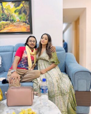 Archana Prajapati Instagram - “Tum mile toh laga zindagi mukammal ho gayi. ❤️ 

#Soulmates #Love #TogetherForever”