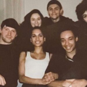 Archie Renaux Instagram - I love these people and I love this show. Feels good to be back 😁