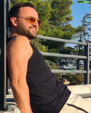 Argyris Angelou Instagram - Ο απογευματινός ήλιος συνιστάται... 🌞🌞 
#sun #stillsummer ##onlylove