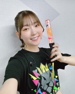 Ari Ozawa Instagram - キングスーパーライブ2024

ソロ写真から！

色んな感情がまとまりません！

RISEを選んでくれたキングさんの愛が嬉しくて
RISEを楽しみに駆けつけてくれたエクハファンの皆の気持ちが嬉しくて
まだエクハを知らない人にもライブを通してエクハに出会ってほしくて
みんなで緊張の中、パフォーマンスさせていただきました。

神奈川の地で歌えたこと
アニメのままのあの景色の中、歌えたこと
また1つ最高の思い出が増えて幸せです。

たくさんの　ありがとう

#キンスパ2024 
#エクハ