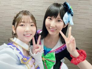 Ari Ozawa Instagram - 「Chain of FlowerS」
両部共にありがとうございました🌸

みんなの声援が勇気になりました
みんなのリステへの愛が私を救ってくれました

オルタンシアへの気持ち
アスタレーヴへの決意
また一歩踏み出せた、とても大切な日になりました
ゆうちゃん一緒に踏み出してくれて　ありがとう
みんな受け止めてくれて　ありがとう
ゆかしもめえちゃんも椿本さんも運営の皆さんも
見守ってくれて　ありがとうございます

ライブや配信で観てくれた人にしか私の想いは届かないけど
これからも伝えた通りの気持ちを込めて、ステージに立ちます

叶うかわからない夢だけど
私はまた
陽花と「Rainbow FlowerS」を歌いたい
また陽花に会いたいよ

クソデカ感情はブログで長々と書きたいので
インスタでは思い出をば！

#リステ
#アスタレーヴ
#オルタンシア
#かすかえ