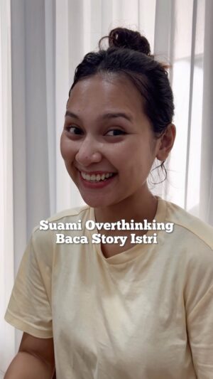 Arie Kriting Instagram - Gara-gara postingan IG Story Nona @indahpermatas nih. 😓
.
Kalian lebih suka dimasakin pasangan atau pesen makan?