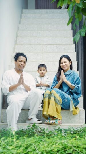 Arie Kriting Instagram - Selamat Hari Raya Iduladha 1445 H, mohon maaf lahir dan batin, semoga cahaya kebaikan dan keikhlasan senantiasa menerangi hati kita semua ✨
.
.
#Inpersa #TeVinulu
