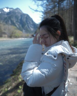 Ariel Chiao Instagram - 最愛的天氣要來了嗎！
（許願不要再熱了🥹