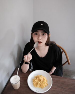 Ariel Chiao Instagram - 吃貨的一天
好喜歡最後一張 好真實的出門吃飯好累😂
