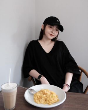 Ariel Chiao Instagram - 吃貨的一天
好喜歡最後一張 好真實的出門吃飯好累😂