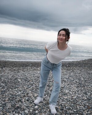 Ariel Chiao Instagram - 🌀🌀🌀
天氣好應景
颱風天 平安 帶傘