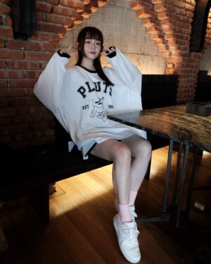 Ariel Chiao Instagram - 太陽謝謝
已經開始想念冬天了☺️
-
套裝 @wildheart.2013