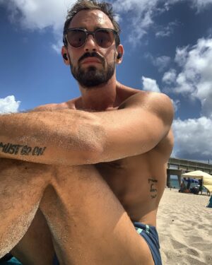 Ariel Levy Instagram - Enjoying Sunny days like Bret in 97’ 🌞😎