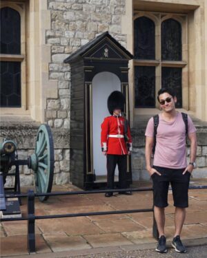 Arifin Putra Instagram - Last UK feature film project called #PARALLEL about parallel realities has wrapped (for now) and got a chance to explore London a bit more. And now its time for a proper vacation!