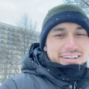 Arifin Putra Instagram - Hello from snowy Poland, where the snow never stops falling! Haven’t had a chance to make a snow man yet, cause apparently you need the right kind of snow (who knew?!). Last slide is me after I lost a 3 on 1 snow ball fight 😂