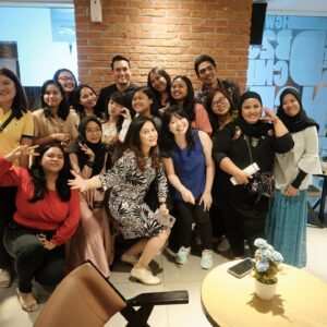 Arifin Putra Instagram - Malam minggu di Gala Premiere #PasutriGaje . Thank you so much untuk semua yang uda datang dan terutama @officialfinions_ yang akhirnya ngumpul lagi!