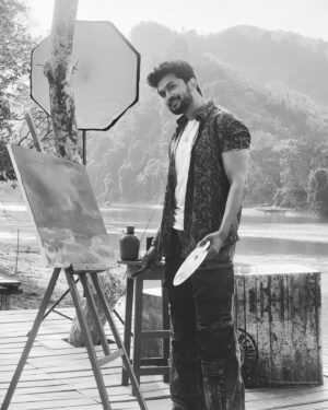 Arifin Shuvo Instagram - When you feel a part of you is missing...

Do you feel the same 🤔

#missing #blessed #dhaka #me