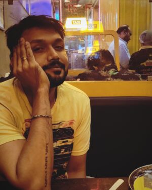 Arifin Shuvo Instagram - 🪡 He who learns must suffer🪡

#life #me #error #lesson #dhaka #bangladesh #dhakagram #arifinshuvoo