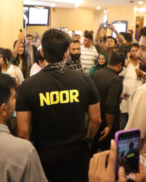 Arifin Shuvo Instagram - গত রাতে তুফান ঝড়ে 🌪️

@chorkiofficial @svfsocial @theshakibkhan @_raihanrafi_ @masumanabila @jf.oishee @chanchal_chowdhury