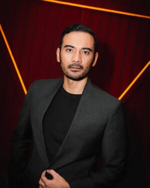 Ario Bayu Instagram - Nightmares and Daydreams is no. 1 in Indonesia and top 10 in several countries! #Netflix #nightmaresanddaydreams