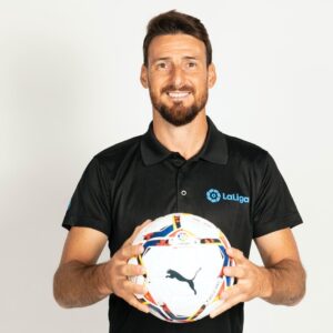 Aritz Aduriz Instagram - Ambassador 

#laligaambassadors