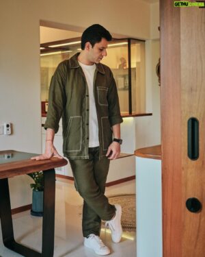 Arjun Mathur Instagram - Basically just photobombed and took over the photoshoot my cats had set up for themselves.

Outfit : @sonofanoble.snob 
Styled by : @ayeshakhanna20 and @dhruvitanna 
Hair : @rohitmane_hair 
Make-Up : @roshan.khaire 
Style Team : @sk_bhaskar
Photos : @shunyafilms @clodomgraphy