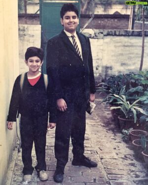 Arjun Mathur Instagram - Happiest of Birthdays to mere pyaare Bade-Bhaiya.
No more words, coz he’s literally Superman. 🩷🦸🏻‍♂️🎈