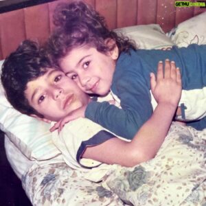 Arjun Mathur Instagram - Happiest of birthdays to my little sister that grew up with only three mad men in the house, into the woman and mother that I so admire today. 
Love you always, @sonicgk ❤️❤️❤️