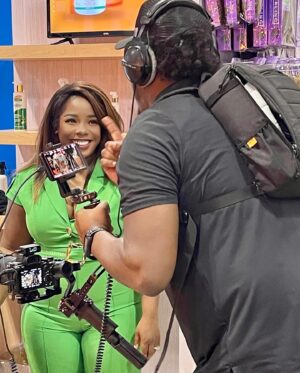 Arlene Martin Instagram - Day two at the World @naturalhairshow where I am representing @palmers Amino Bonding Complex! I had a complete blast both days meeting such beautiful people! Can’t wait to see your beautiful faces in different cities in the coming months!