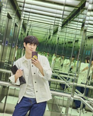 Arm Sappanyoo Panatkool Instagram - Liftfie dump ✌️👌🥰