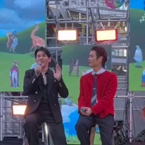 Arm Sappanyoo Panatkool Instagram - อีกหนึ่งสิ่งที่ได้ทำในช่วง Pride และจะไม่พูดถึงไม่ได้คือ "UNDP Pride Talk" 🏳️‍🌈 เป็นเกียรติมากที่ได้เป็นตัวแทนคู่รัก LGBTQ  ในการเสวนาครั้งนี้ และปลื้มใจมากที่ได้สร้างแรงบันดาลใจให้ทุกคน เรื่องสมรสเท่าเทียม ความรัก ความภาคภูมิใจ และความเป็นมนุษย์ของ LGBTQ  

ขอบคุณ @undpthailand และ @siamcenter มากๆครับที่จัด Talk Session ดีๆแบบนี้ขึ้นมา ❤️🏳️‍🌈❤️ 
#SiamCenterPride2024 #SiamCenter #ONESIAMexperiencePride2024