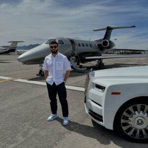 Arman Tsarukyan Instagram - Thank you Las Vegas 💰 next stop LA 🌴