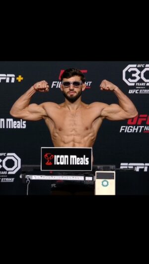 Arman Tsarukyan Instagram - On weight and ready for tomorrow 🦾