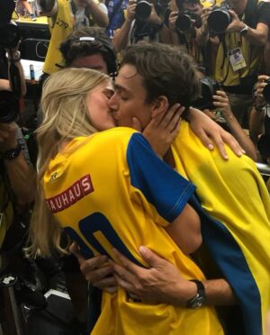 Armand Duplantis Instagram - A few unreal moments from the season, before we look onwards 💙